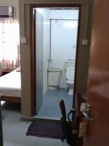 HotelMalaya的一间浴室