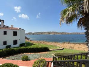 福尔内利斯BERGANTIN 109 by SOM Menorca的享有海景。