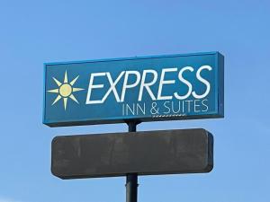 章克申城Express extended的快捷旅馆和套房的街道标志