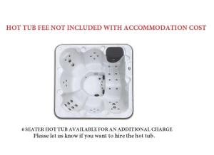 巴洛赫Westertonhill Holiday Lodges的不包括联想费用的热水浴缸加热器的照片