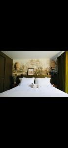 1h40 de paris - le perche - Normandie客房内的一张或多张床位