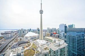多伦多Downtown Toronto Gem的城市空中高塔景