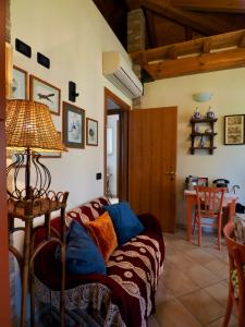 Agriturismo Fondo Novelle La Casina的休息区