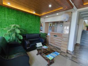 Hotel Harmony Blue Mcleodganj, Dharamshala大厅或接待区