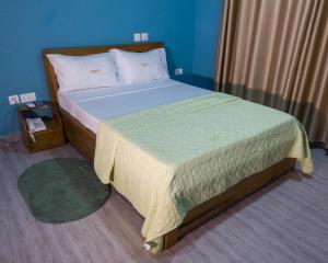 Jackie Grand Hotel客房内的一张或多张床位