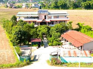 Hotel Tree Tops- A Serene Friendly Hotel in Sauraha鸟瞰图