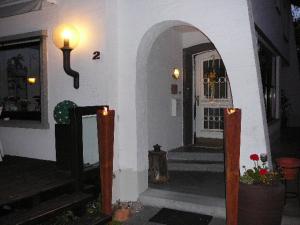 席德尔·施瓦伦贝尔德瑞塔内酒店的通往门的拱门之家