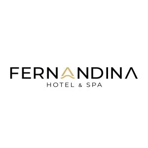 阿约拉港Fernandina Hotel & Spa的酒店和水疗中心的标志