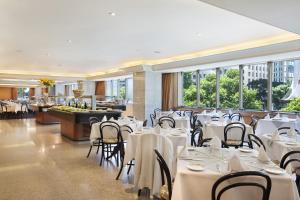 Windsor Guanabara Hotel餐厅或其他用餐的地方