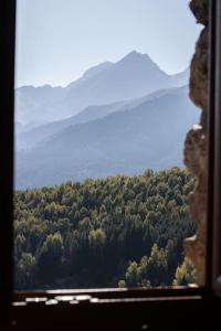 山景或在木屋看到的山景