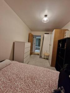 Amazing flat in the heart of Manchester city centre!客房内的一张或多张床位