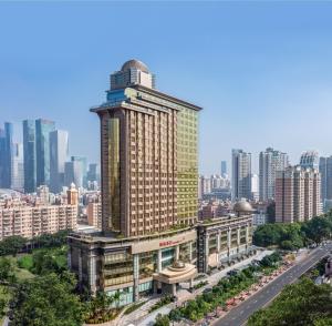 深圳深圳福田皇岗城际酒店的城市中心高楼