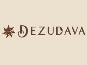 桑丹斯基Dezudava Family Hotel的祖国安全部徽标