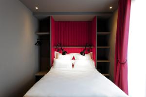 圣马塞尔酒店客房内的一张或多张床位