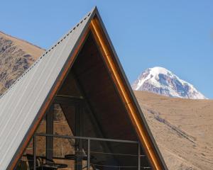 冬天的Savalley Kazbegi