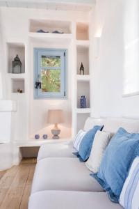 Azure Villa Paros客房内的一张或多张床位