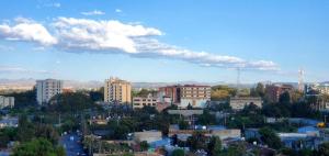 巴赫达尔Yiganda Hotel - Ethiopia的城市景观,建筑和云层