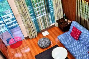 Cozy TinyHouse near SM City Daet的休息区