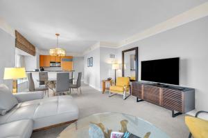 2 Bedroom OR King Studio Suites Four Seasons Hotel Miami Free Wi-Fi & Free Parking