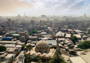 开罗The St. Regis Cairo的清真寺城市的空中景观