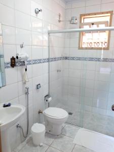 Quarto De Casal Econômico的一间浴室
