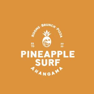 阿杭格默PineApple Surf的橙色背景上的 ⁇ 萝表面的标志