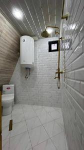 Dilijan Gold Resort的一间浴室