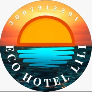 Puerto LimónECOHOTEL LILI的水面上日落的酒店标志