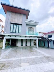Near ksl bungalow near midvalley BBQ Karaoke wifi 300Mbps