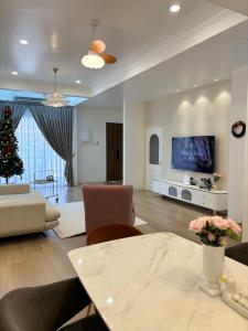 French Style Comfy Homestay Alor Setar 现代极简法式温馨民宿