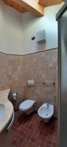 Berg Apartments - Appartamento famigliare moderno的一间浴室