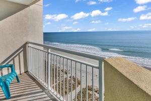 默特尔比奇Bay Watch Resort 1203 - Perfect Oceanside Getaway的海景阳台。