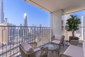 迪拜Stunning Views, Luxury Residence By Chi Living的市景阳台