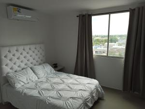 Hermoso apartamento frente al mar平面图