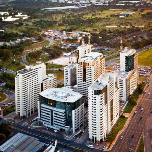 巴西利亚Brasil 21 suite flat的城市空中景观高楼