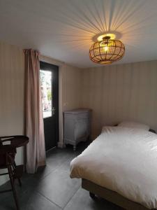 Luxe familiehuis 8p nabij bos en hei op de Veluwe客房内的一张或多张床位