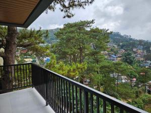 碧瑶Kai Lodge By the Hill Baguio 1的市景阳台