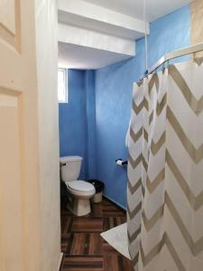 Departamento El Muro Azul的一间浴室