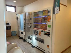 秋田秋田市土崎路线酒店的客房内的饮料自动售货机