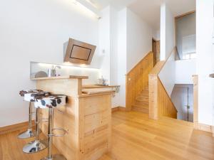 Appartement Avoriaz, 5 pièces, 10 personnes - FR-1-314-98的厨房或小厨房