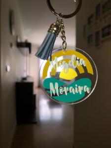 莫莱拉Apartamento Migdia-Moraira的上面有marmite标志的钥匙链