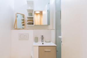 Cosy Room w Balcony - Saint-Mandé的一间浴室