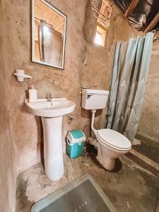 Muke Village Guest House的一间浴室