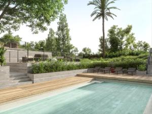 热那亚Capitolo Riviera的一个带椅子的游泳池,并种植了棕榈树