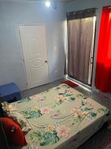 1 habitation客房内的一张或多张床位