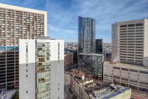 Hayes Valley 1br w gym pool movies bbq SFO-1629平面图