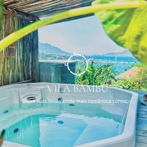 伊利亚贝拉Vila Bambu Ilhabela, Santa Tereza的海景浴缸