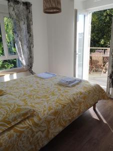 Maison de Kerangall客房内的一张或多张床位