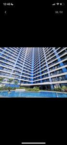 马尼拉Air Residences in the Heart of Makati City - Great for Tourists, Staycations or Working Professionals的一张高楼美景的照片