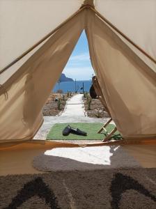 圣克鲁斯-德特内里费Tepe playa Picasso的从帐篷内欣赏海景